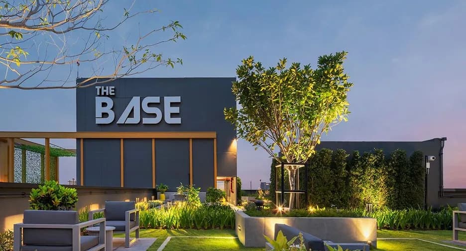 The Base Phetchaburi Thonglor