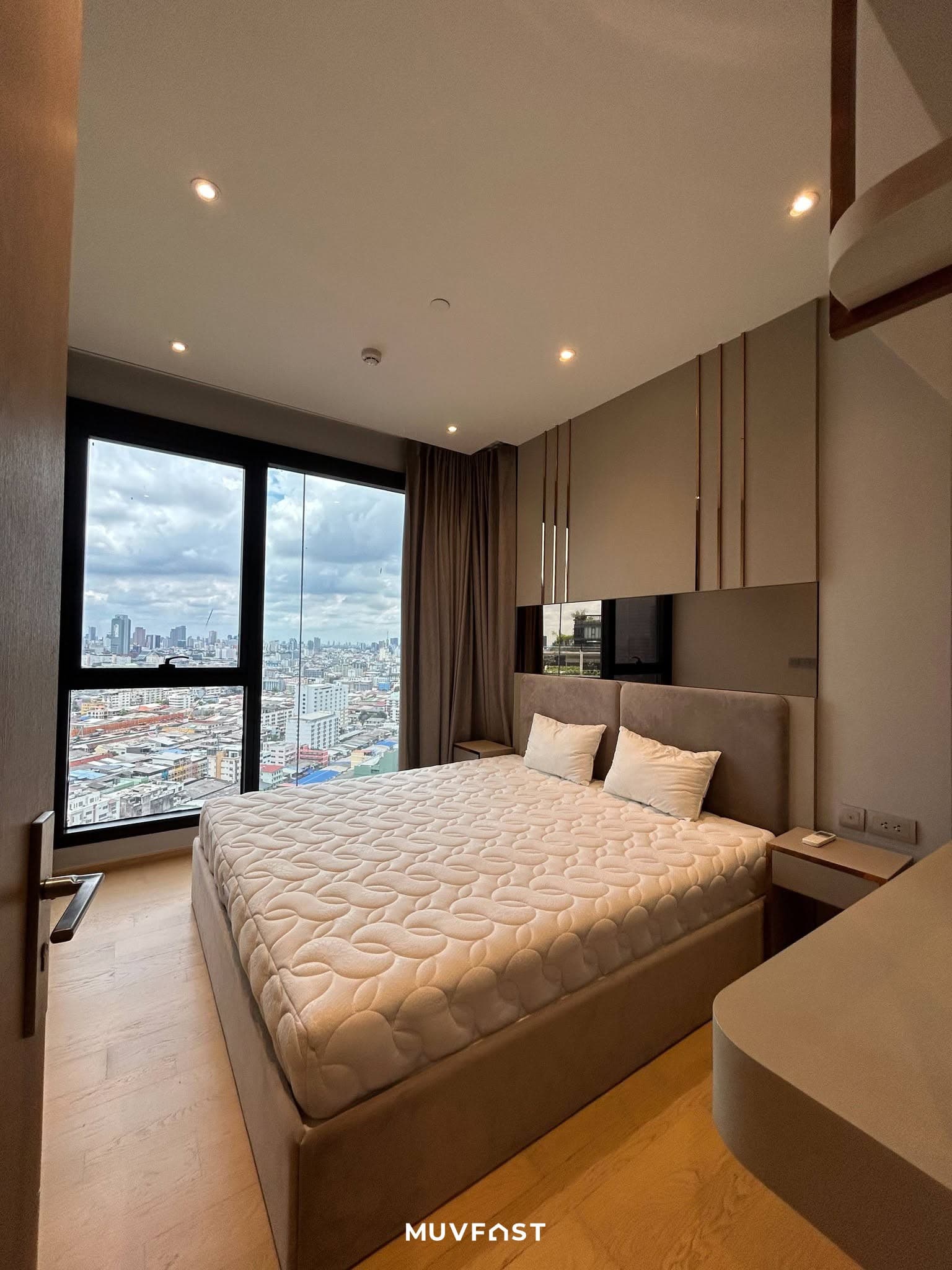 2 Bedroom