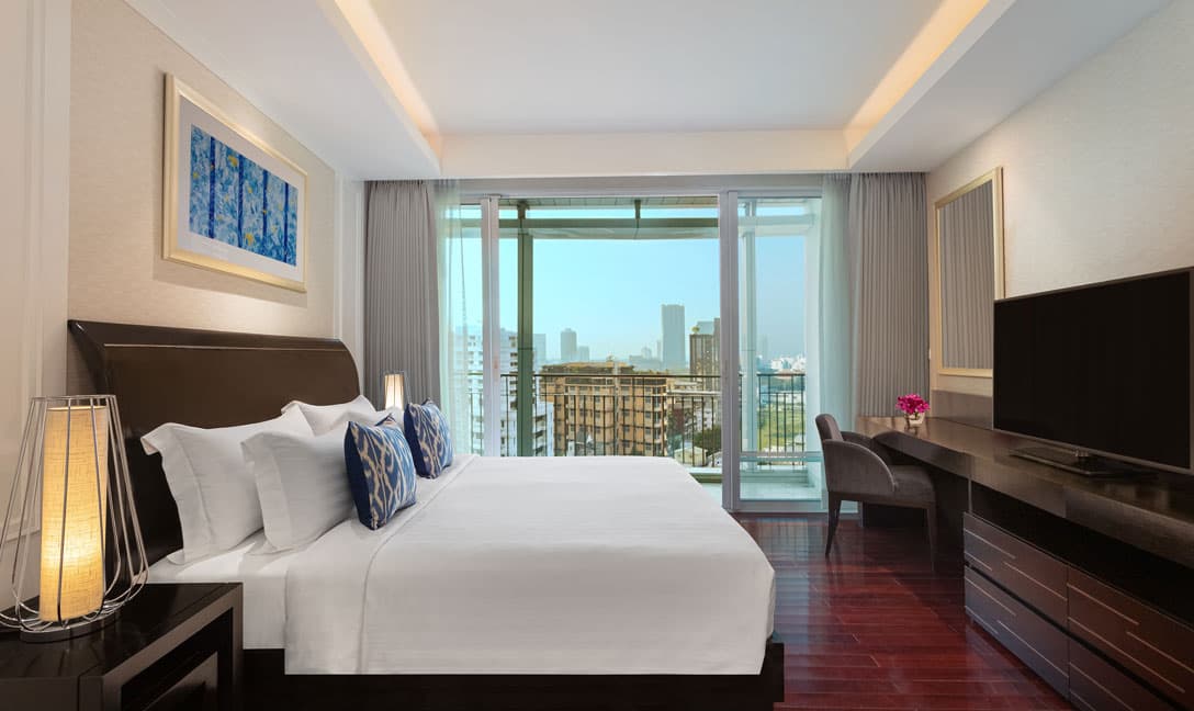 One Bedroom Deluxe Suite - City View
