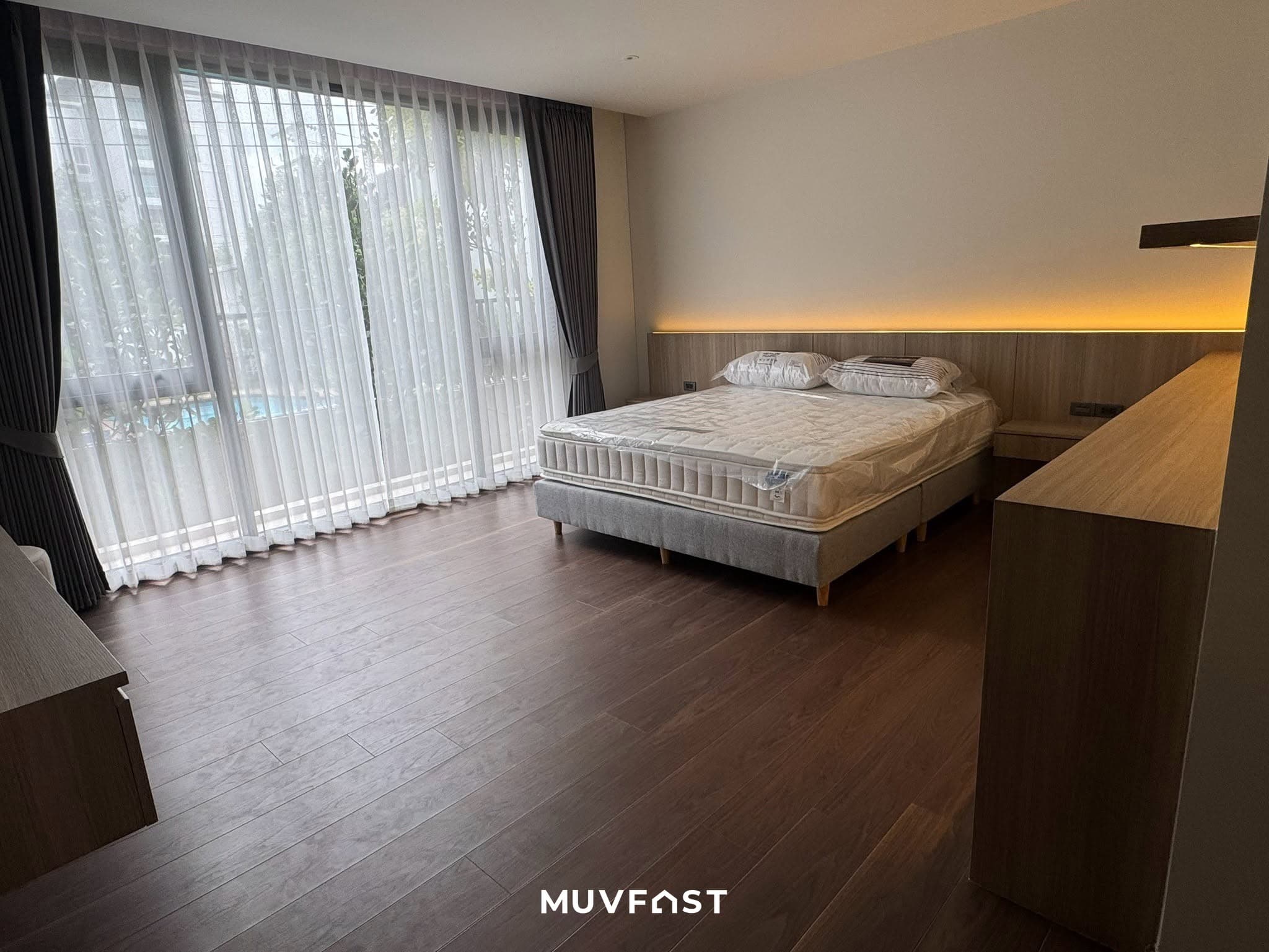 2 Bedroom